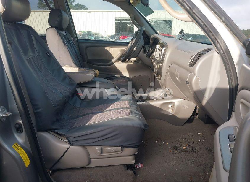 Photo 5 of 2002 Toyota Sequoia LIMITED V8 (VIN 5TDZT38A22S102963)