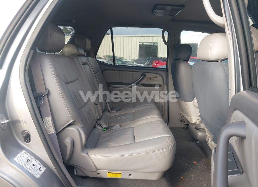 Photo 8 of 2002 Toyota Sequoia LIMITED V8 (VIN 5TDZT38A22S102963)