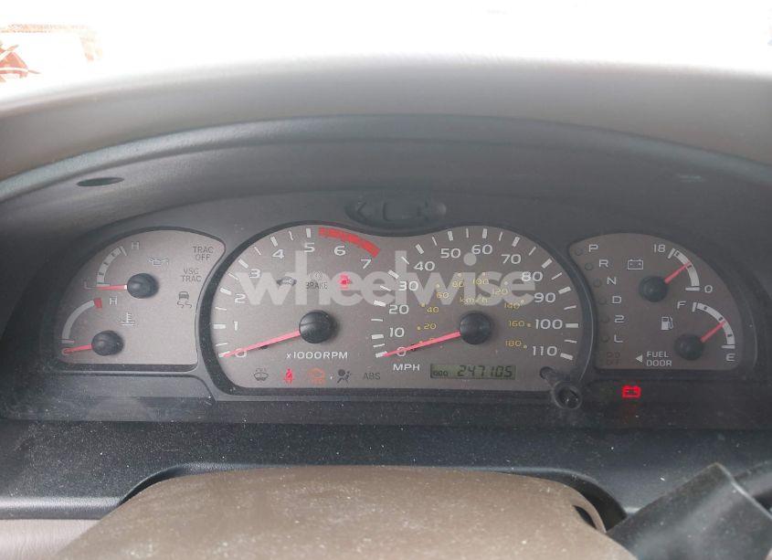 Photo 7 of 2004 Toyota Sequoia LIMITED V8 (VIN 5TDZT38A24S223270)