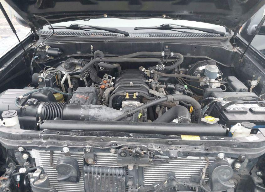 Photo 10 of 2005 Toyota Sequoia LIMITED V8 (VIN 5TDZT38A25S239471)