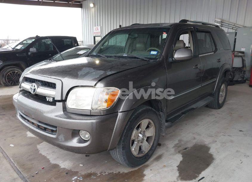 Photo 2 of 2005 Toyota Sequoia LIMITED V8 (VIN 5TDZT38A25S239888)