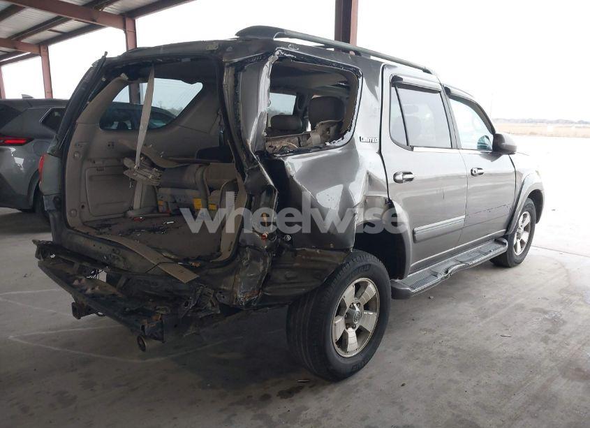 Photo 4 of 2005 Toyota Sequoia LIMITED V8 (VIN 5TDZT38A25S239888)