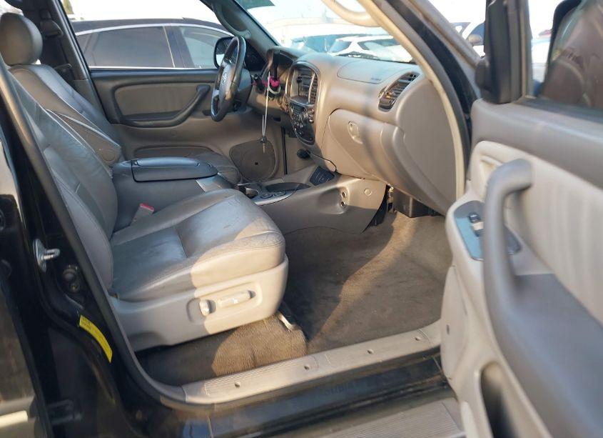 Photo 5 of 2005 Toyota Sequoia LIMITED V8 (VIN 5TDZT38A25S239941)