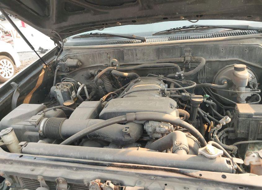 Photo 10 of 2002 Toyota Sequoia LIMITED V8 (VIN 5TDZT38A32S065230)