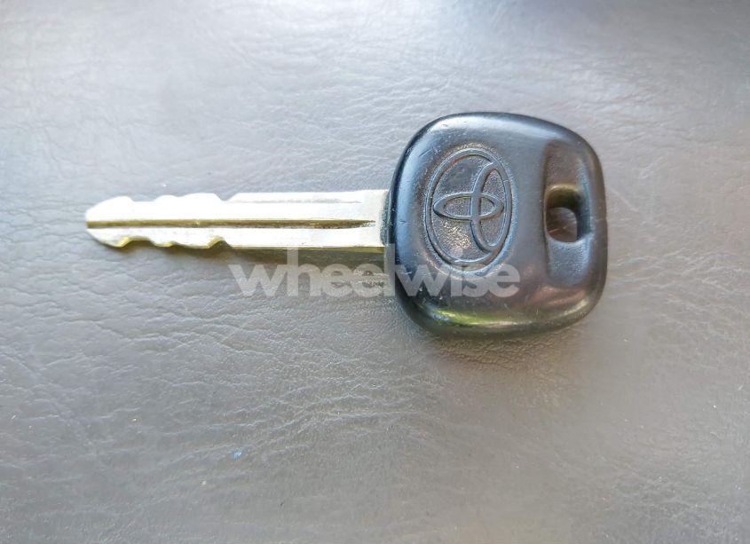 Photo 11 of 2003 Toyota Sequoia LIMITED V8 (VIN 5TDZT38A33S160498)