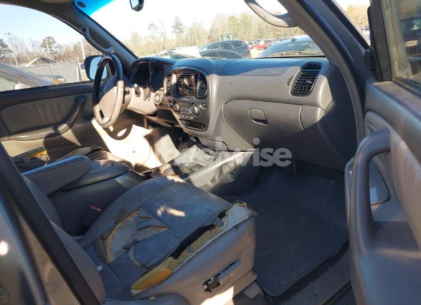 Photo 5 of 2004 Toyota Sequoia LIMITED V8 (VIN 5TDZT38A34S238330)