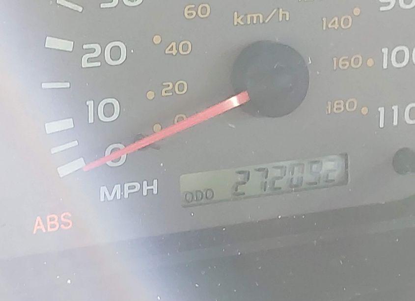 Photo 15 of 2002 Toyota Sequoia LIMITED V8 (VIN 5TDZT38A42S072039)