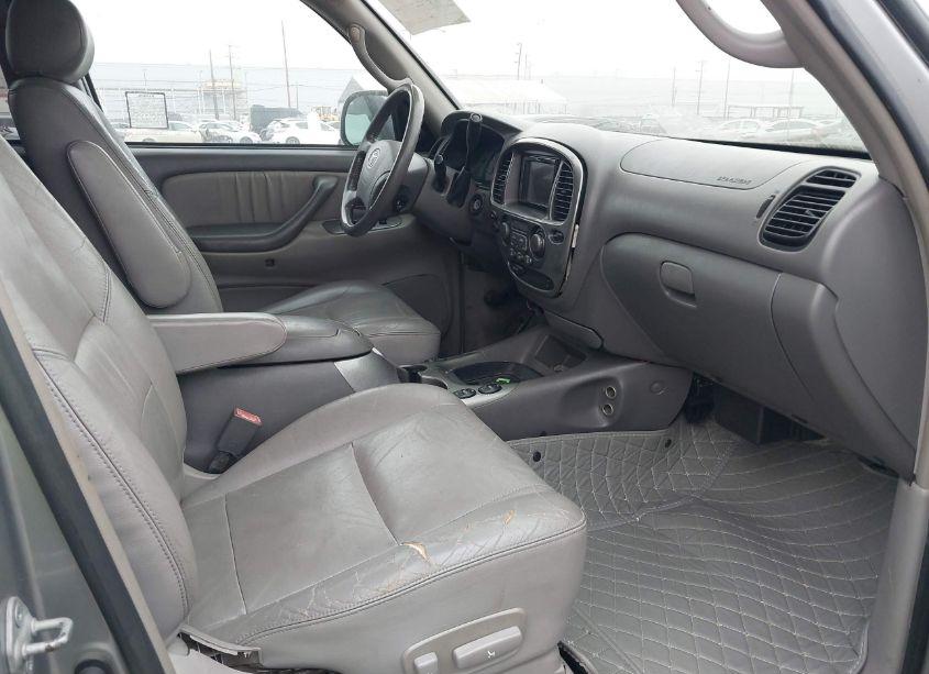 Photo 5 of 2004 Toyota Sequoia LIMITED V8 (VIN 5TDZT38A54S209962)