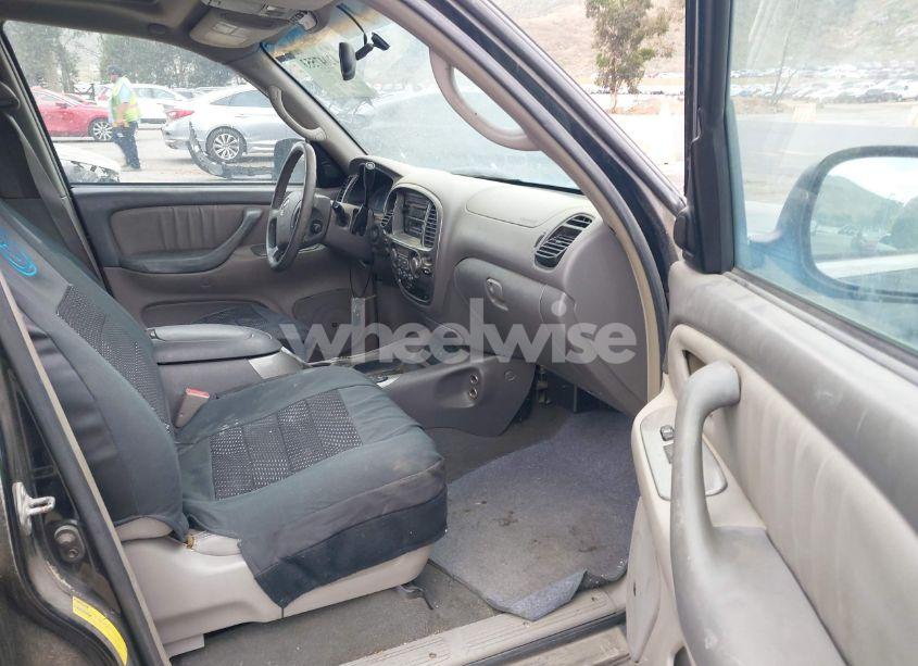 Photo 5 of 2005 Toyota Sequoia LIMITED V8 (VIN 5TDZT38A55S242817)