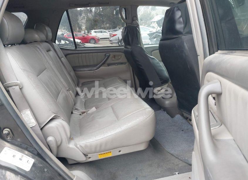 Photo 8 of 2005 Toyota Sequoia LIMITED V8 (VIN 5TDZT38A55S242817)