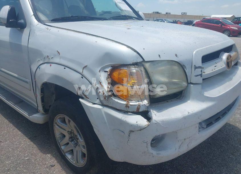 Photo 6 of 2005 Toyota Sequoia LIMITED V8 (VIN 5TDZT38A55S263487)