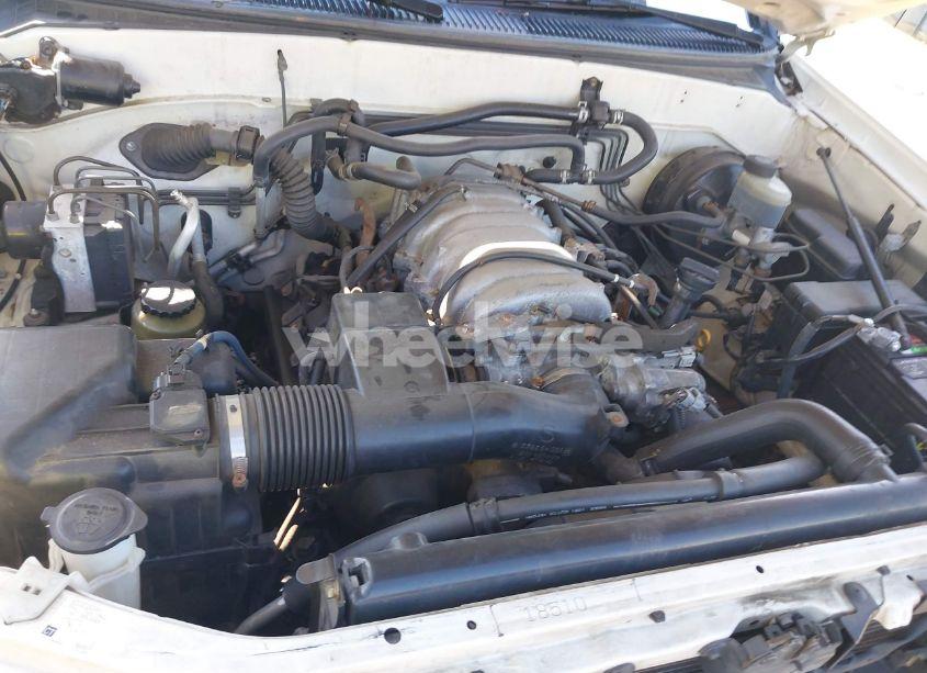 Photo 10 of 2002 Toyota Sequoia LIMITED V8 (VIN 5TDZT38A62S094933)