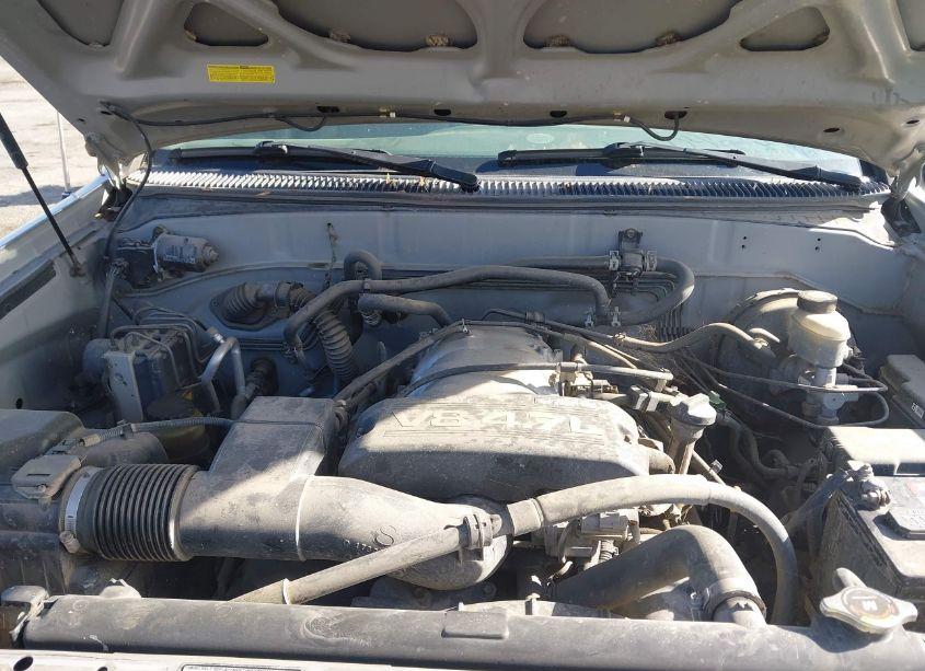 Photo 10 of 2002 Toyota Sequoia LIMITED V8 (VIN 5TDZT38A62S125923)
