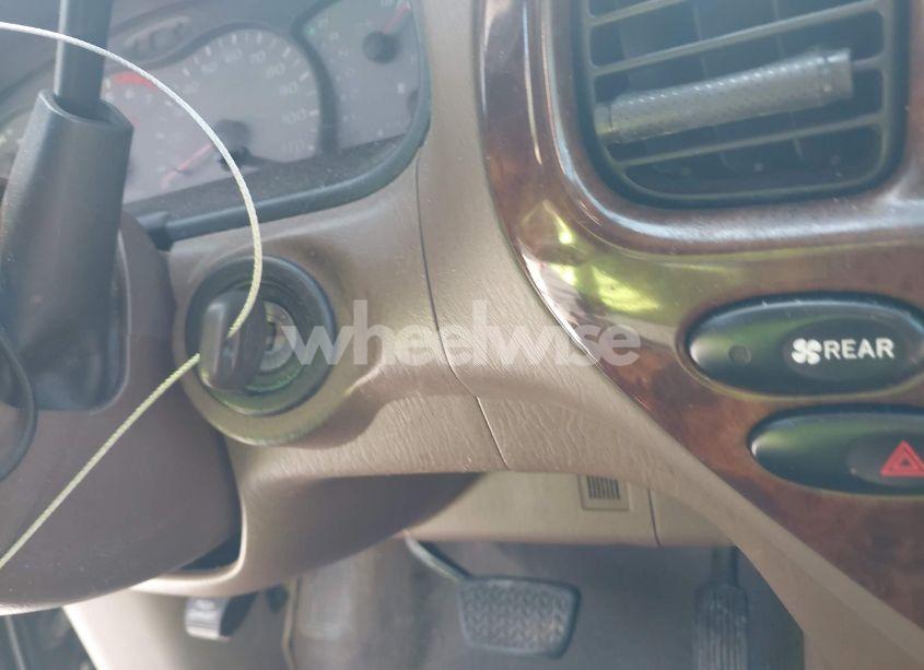 Photo 11 of 2004 Toyota Sequoia LIMITED V8 (VIN 5TDZT38A74S232806)