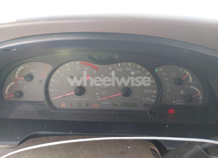 Photo 7 of 2004 Toyota Sequoia LIMITED V8 (VIN 5TDZT38A74S232806)