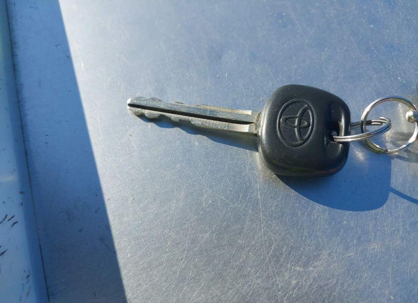 Photo 11 of 2004 Toyota Sequoia LIMITED V8 (VIN 5TDZT38A74S232840)