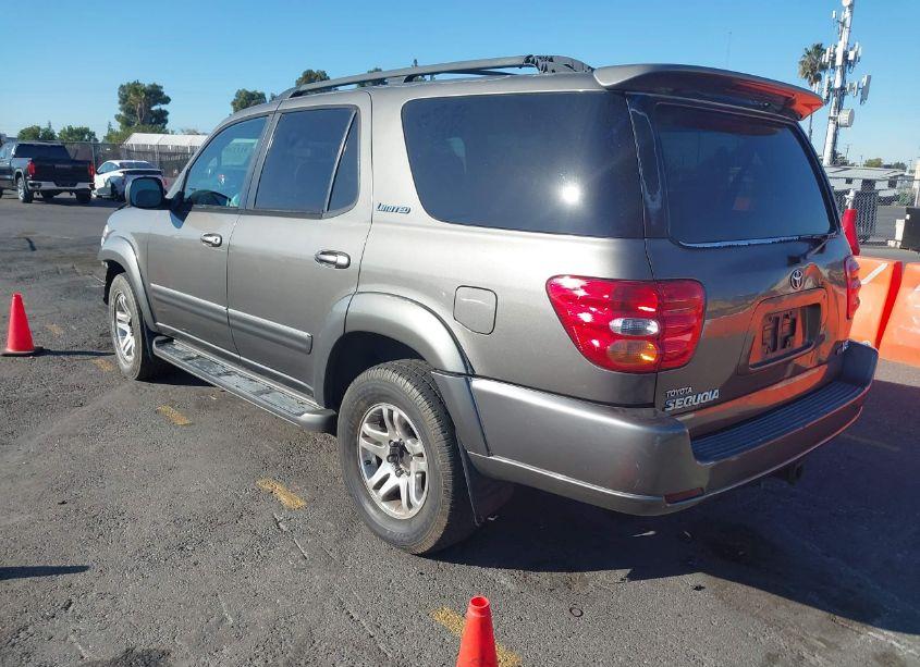 Photo 3 of 2004 Toyota Sequoia LIMITED V8 (VIN 5TDZT38A74S232840)