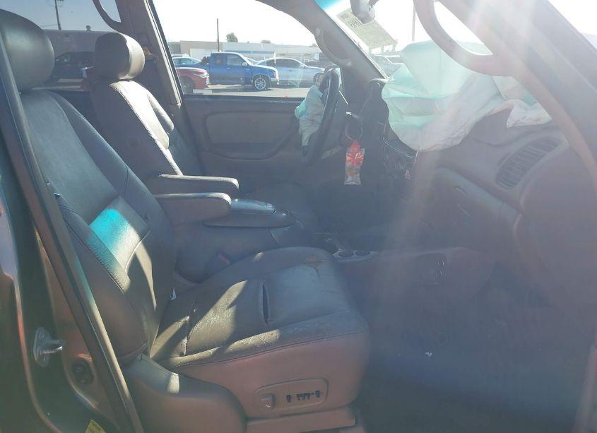 Photo 5 of 2004 Toyota Sequoia LIMITED V8 (VIN 5TDZT38A74S232840)