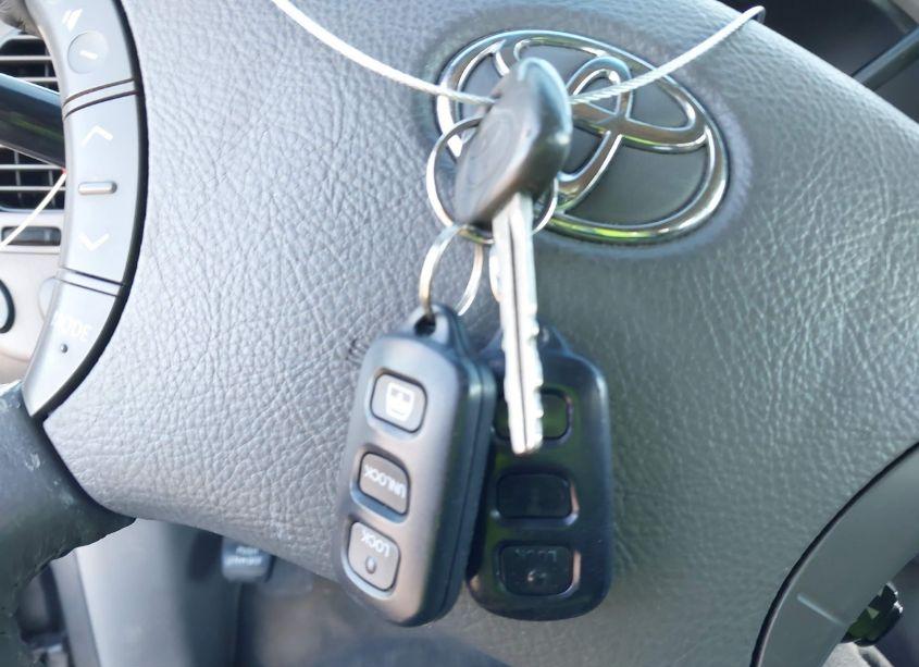 Photo 11 of 2006 Toyota Sequoia LIMITED V8 (VIN 5TDZT38A76S279238)