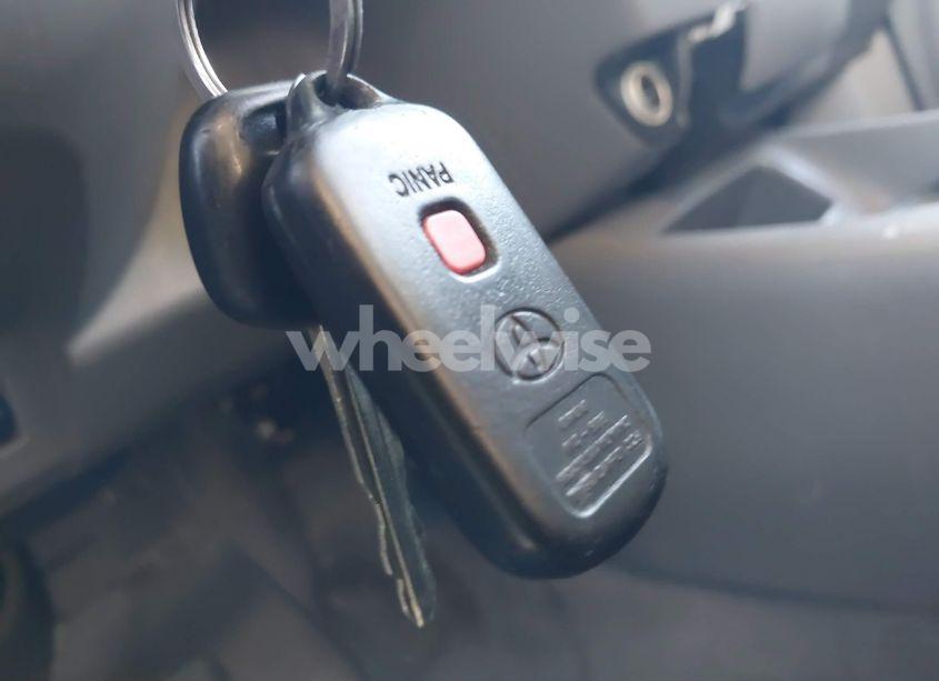 Photo 11 of 2001 Toyota Sequoia LIMITED V8 (VIN 5TDZT38A81S050642)