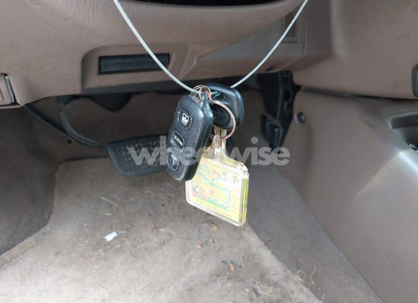 Photo 11 of 2001 Toyota Sequoia LIMITED V8 (VIN 5TDZT38A81S054349)