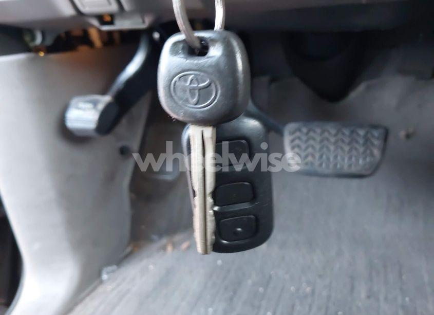 Photo 11 of 2003 Toyota Sequoia LIMITED V8 (VIN 5TDZT38A83S145303)