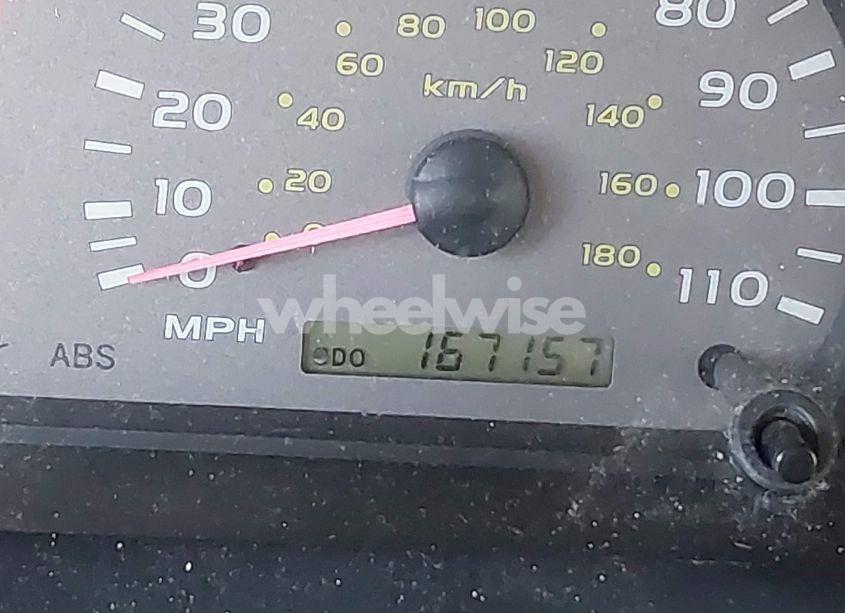 Photo 15 of 2003 Toyota Sequoia LIMITED V8 (VIN 5TDZT38A83S145303)