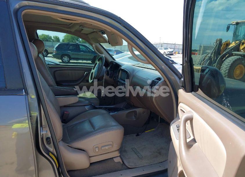 Photo 5 of 2004 Toyota Sequoia LIMITED V8 (VIN 5TDZT38A84S217585)