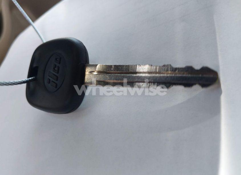 Photo 11 of 2004 Toyota Sequoia LIMITED V8 (VIN 5TDZT38A84S220437)