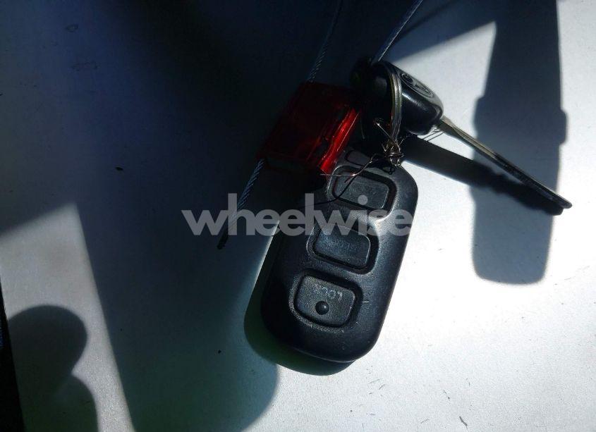 Photo 11 of 2005 Toyota Sequoia LIMITED V8 (VIN 5TDZT38A85S243394)