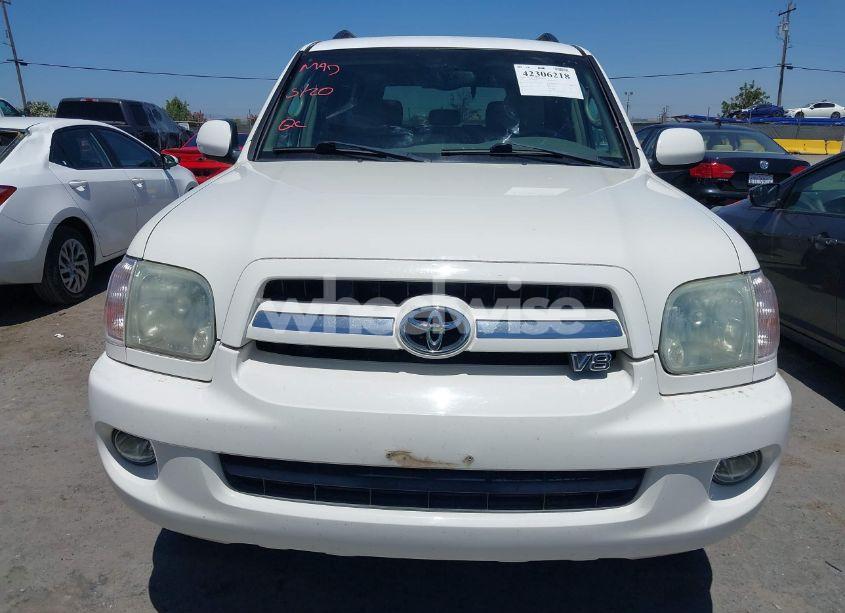 Photo 13 of 2005 Toyota Sequoia LIMITED V8 (VIN 5TDZT38A85S243394)