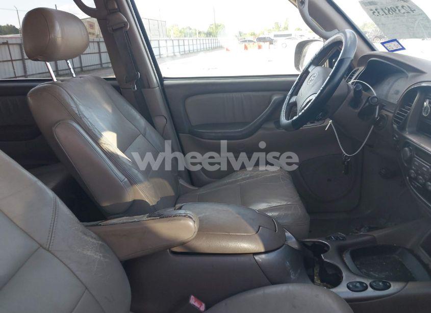 Photo 5 of 2004 Toyota Sequoia LIMITED V8 (VIN 5TDZT38AX4S224411)