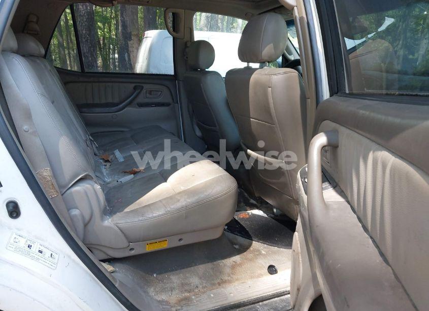 Photo 8 of 2005 Toyota Sequoia LIMITED V8 (VIN 5TDZT38AX5S247110)