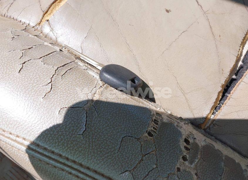 Photo 11 of 2005 Toyota Sequoia LIMITED V8 (VIN 5TDZT38AX5S252033)