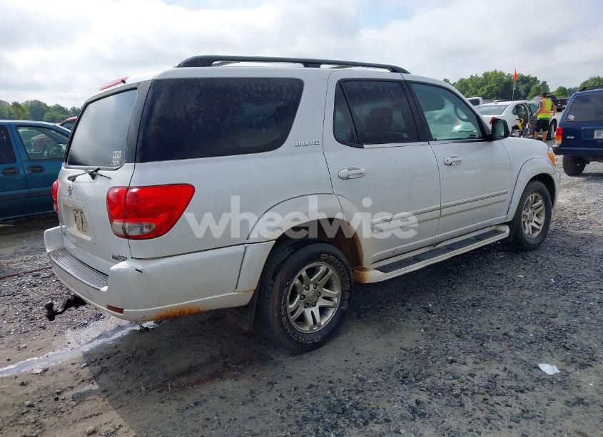 Photo 4 of 2005 Toyota Sequoia LIMITED V8 (VIN 5TDZT38AX5S252033)