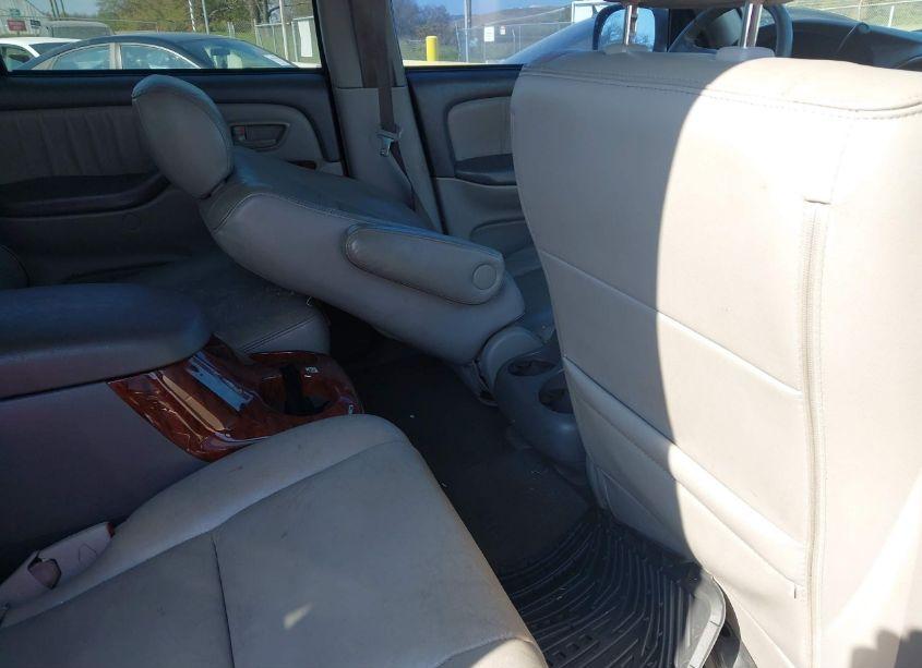 Photo 8 of 2006 Toyota Sequoia LIMITED (VIN 5TDZT38AX6S279248)