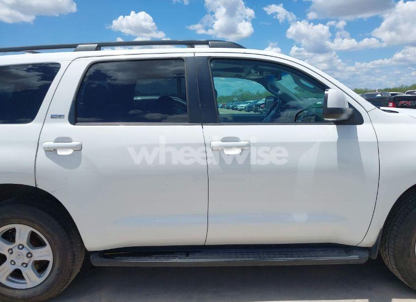 Photo 13 of 2013 Toyota Sequoia SR5 5.7L V8 (VIN 5TDZY5G10DS045664)