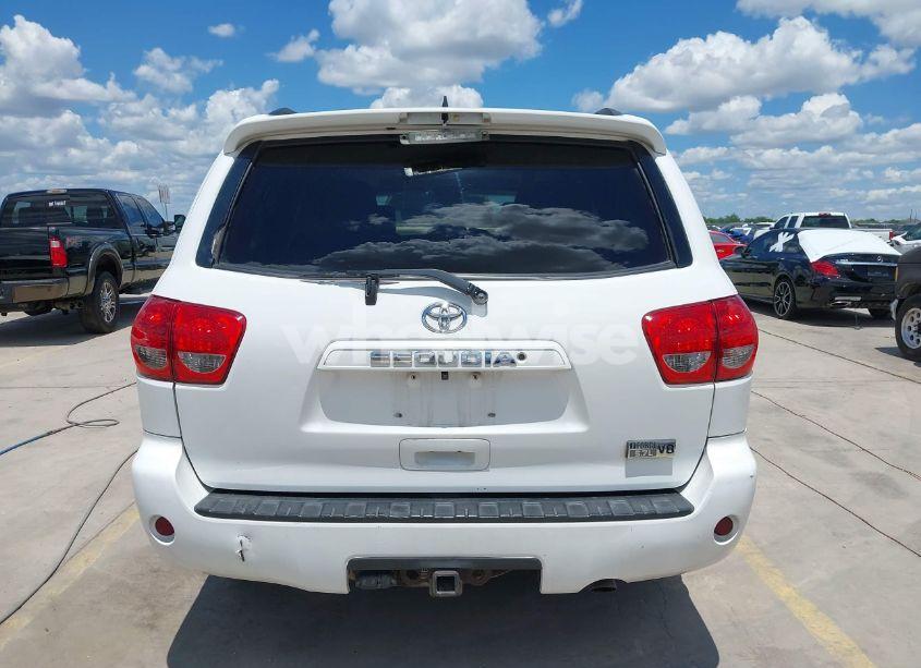 Photo 16 of 2013 Toyota Sequoia SR5 5.7L V8 (VIN 5TDZY5G10DS045664)