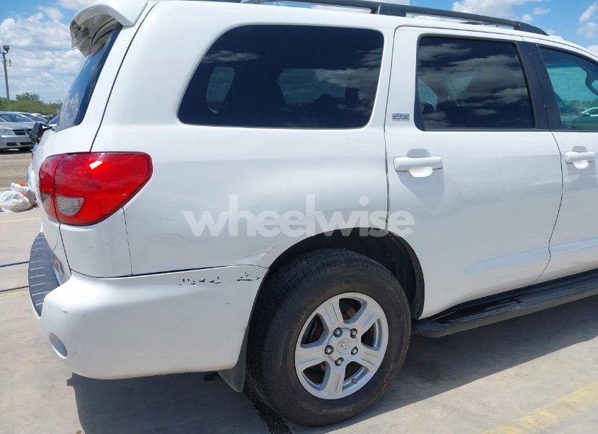 Photo 17 of 2013 Toyota Sequoia SR5 5.7L V8 (VIN 5TDZY5G10DS045664)