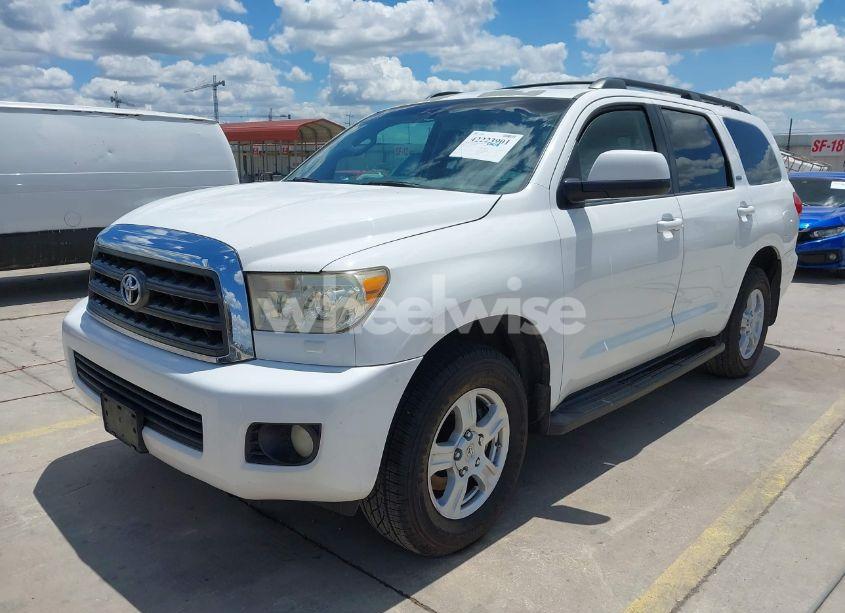 Photo 2 of 2013 Toyota Sequoia SR5 5.7L V8 (VIN 5TDZY5G10DS045664)