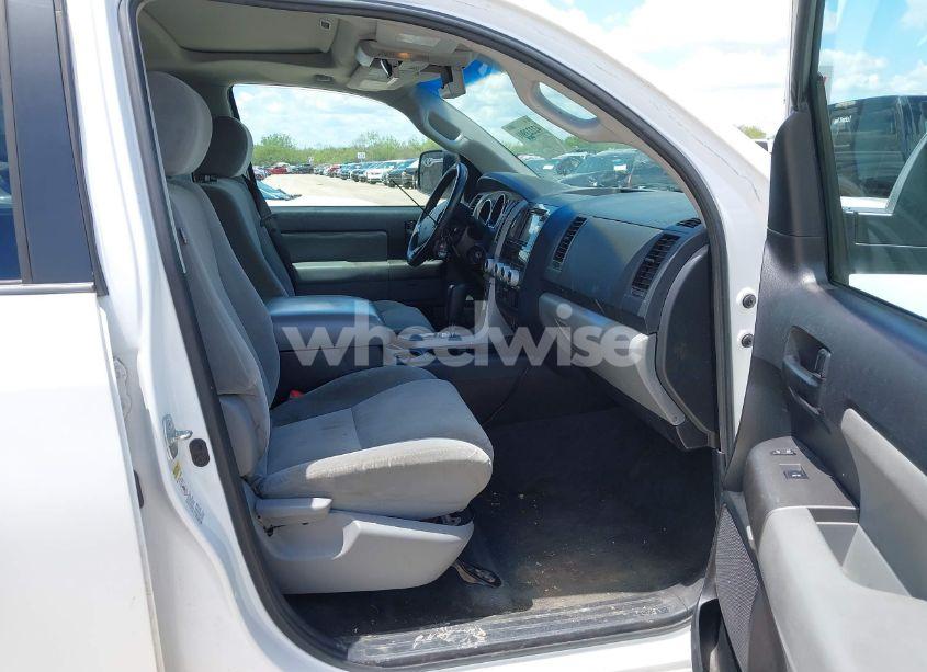 Photo 5 of 2013 Toyota Sequoia SR5 5.7L V8 (VIN 5TDZY5G10DS045664)