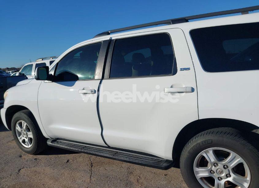 Photo 14 of 2013 Toyota Sequoia SR5 5.7L V8 (VIN 5TDZY5G11DS043146)