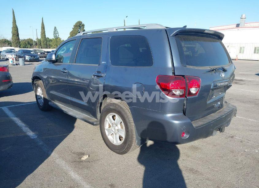 Photo 3 of 2018 Toyota Sequoia SR5 (VIN 5TDZY5G11JS071489)