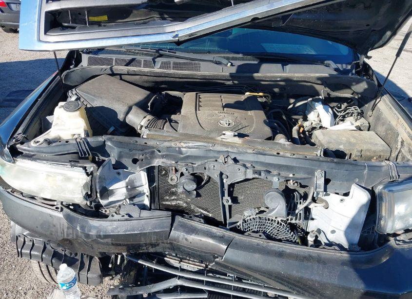 Photo 10 of 2013 Toyota Sequoia SR5 5.7L V8 (VIN 5TDZY5G12DS044239)