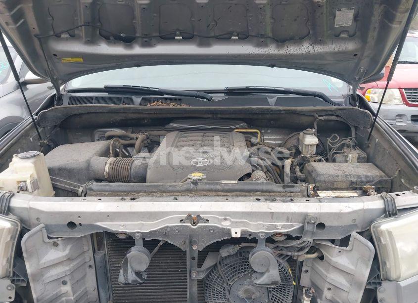 Photo 10 of 2013 Toyota Sequoia SR5 5.7L V8 (VIN 5TDZY5G12DS046654)