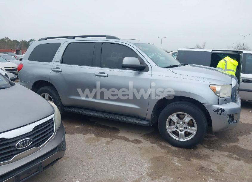 Photo 13 of 2013 Toyota Sequoia SR5 5.7L V8 (VIN 5TDZY5G12DS046654)