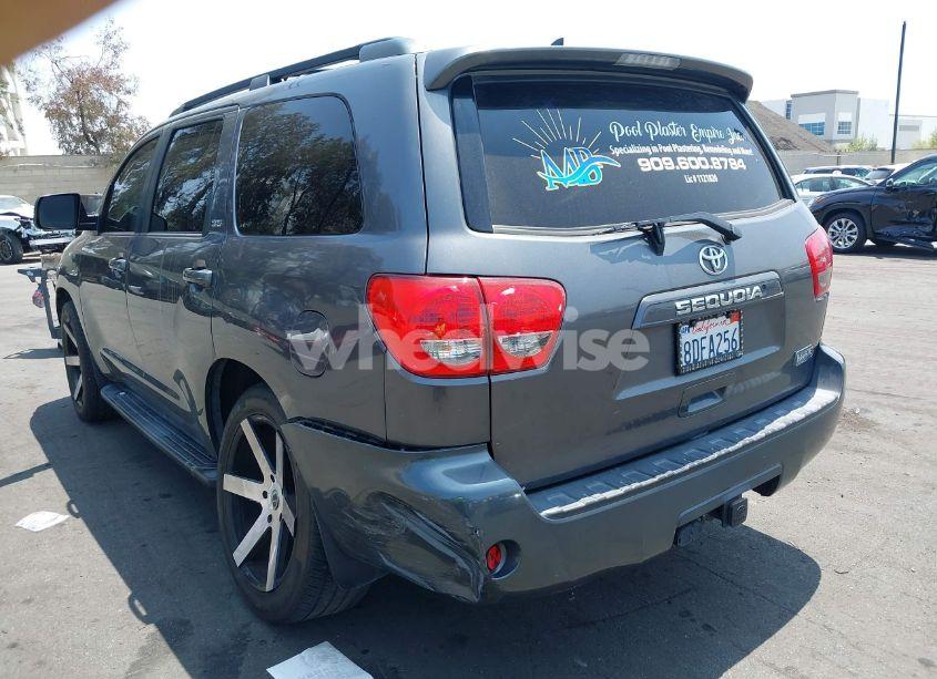 Photo 3 of 2016 Toyota Sequoia SR5 5.7L V8 (VIN 5TDZY5G12GS063829)