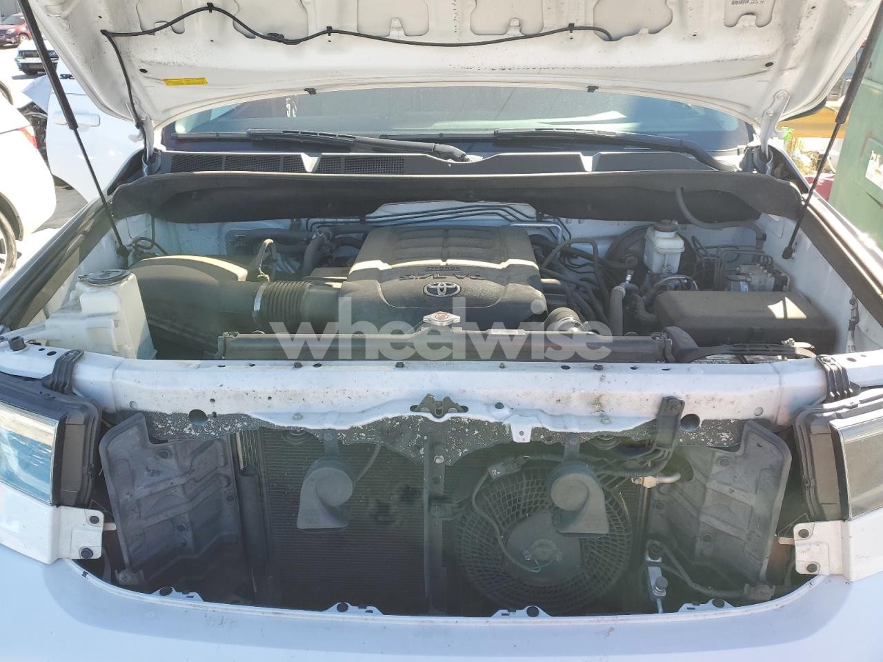 Photo 12 of 2019 TOYOTA SEQUOIA SR5 (VIN 5TDZY5G13KS072712)