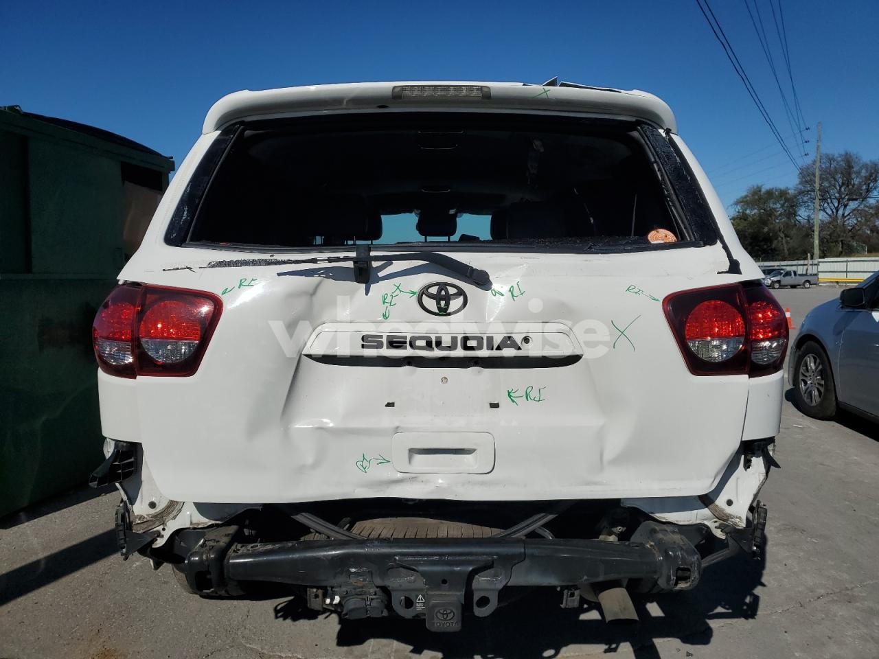 Photo 6 of 2019 TOYOTA SEQUOIA SR5 (VIN 5TDZY5G13KS072712)