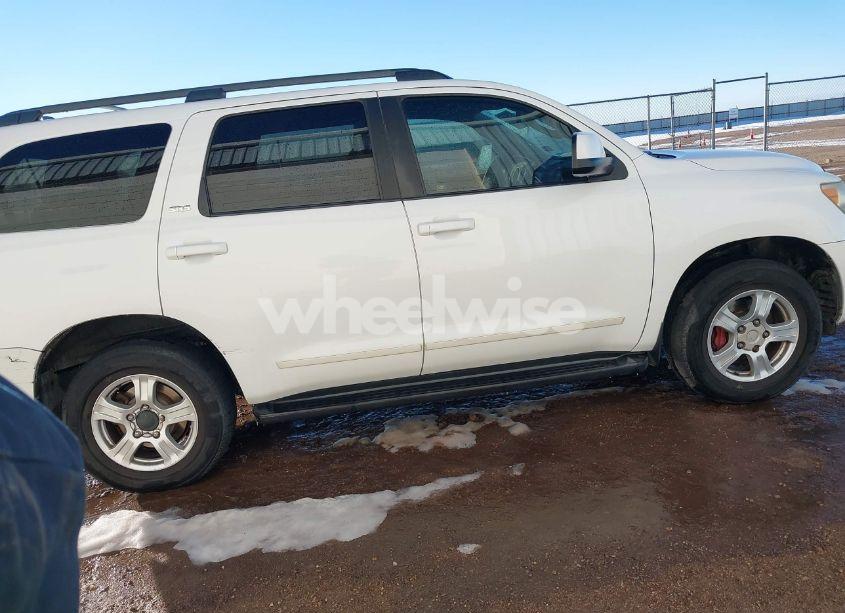 Photo 13 of 2012 Toyota Sequoia SR5 5.7L V8 (VIN 5TDZY5G15CS041463)